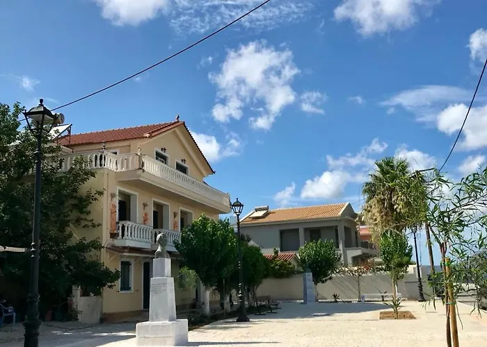 κaryatis アパート