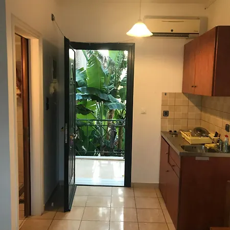 Apartment κaryatis
