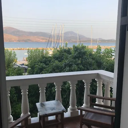 κaryatis Ληξούρι